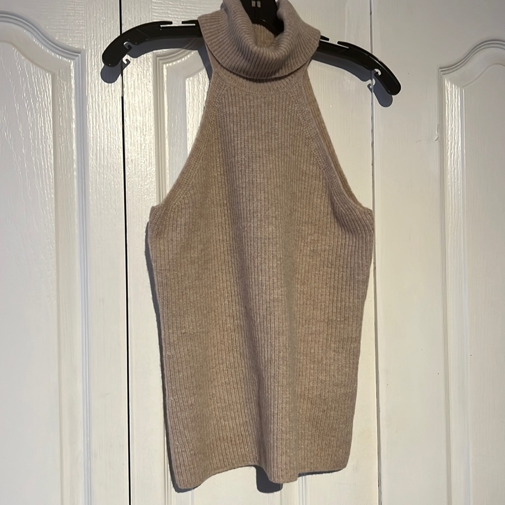 Reiss New sleeveless sweater top